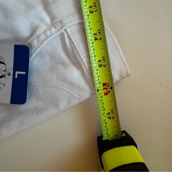 Gloria Vanderbilt Utility Short NWT - Picture 8 of 8